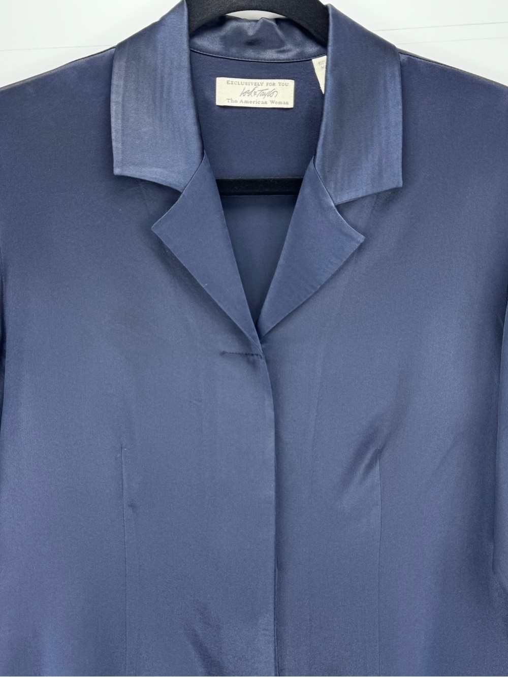 100% Silk Navy Blue Button-Front Long Sleeve Blouse - Picture 4 of 16